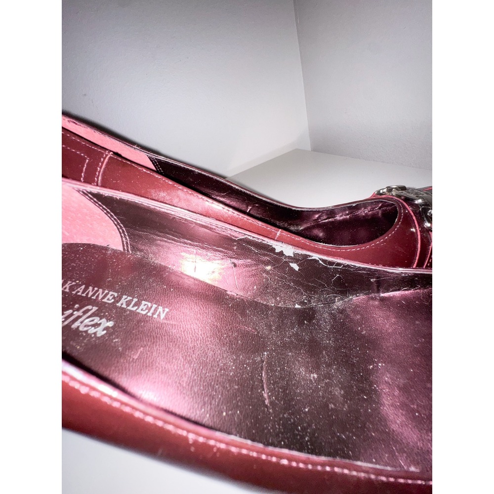 Anne Klein iFlex Burgundy Patent Leather Kiltie Fringe Block Heel Pumps 8.5M - Picture 6 of 8